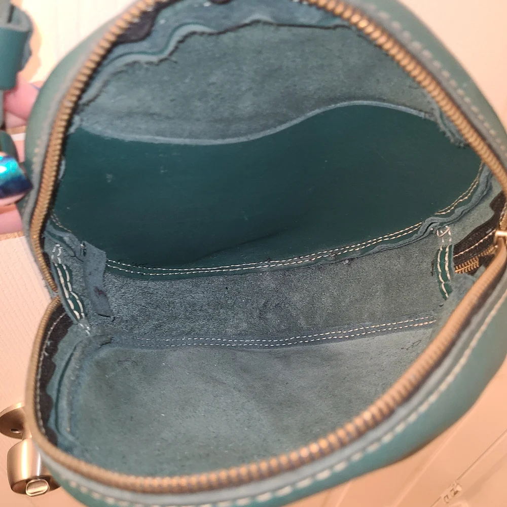 Portland Leather Women's Round Teal Bag Pristine Like New Discontinued Color - Picture 5 of 8